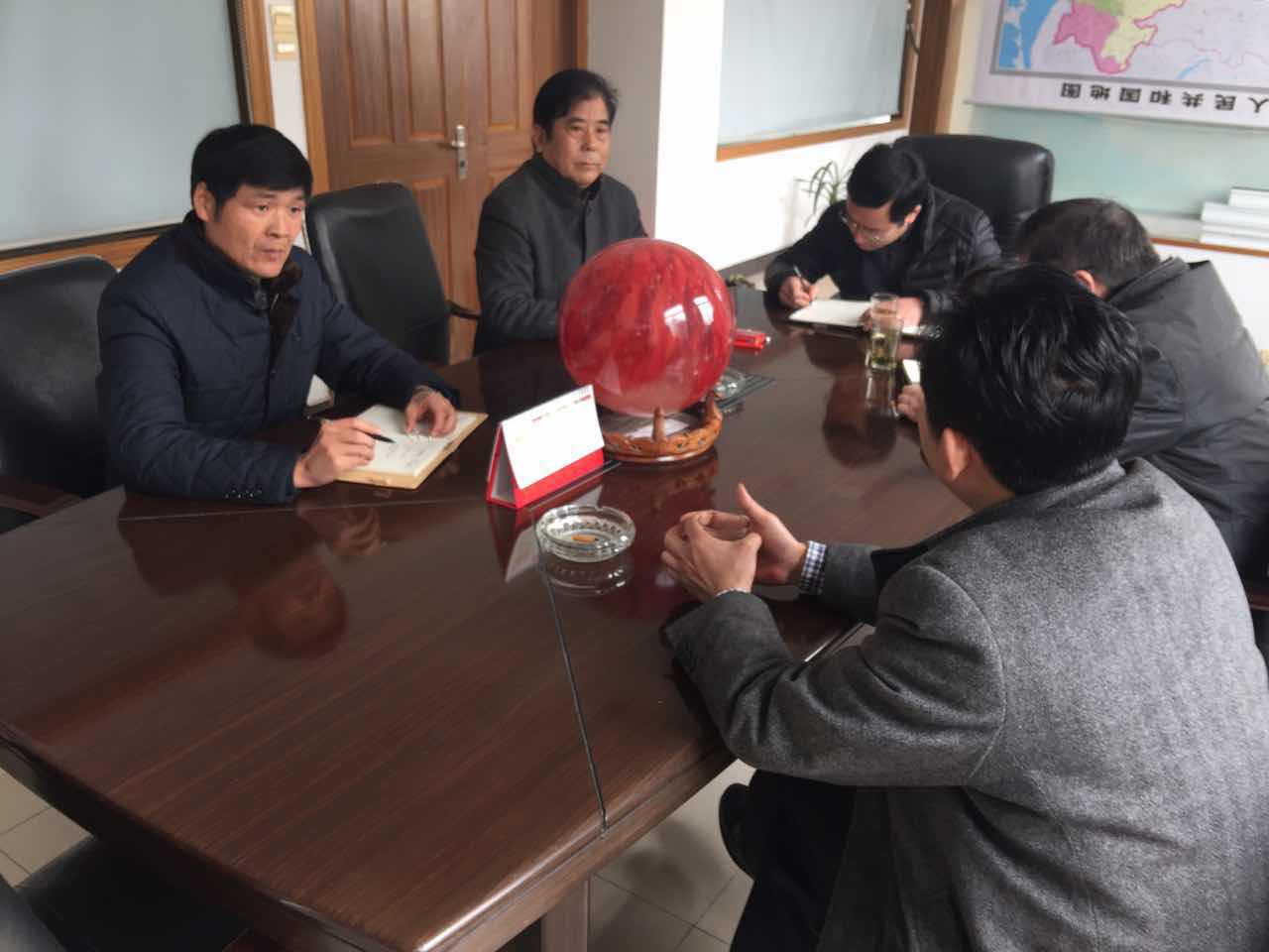 洛陽(yáng)鎮(zhèn)黨委書記，副鎮(zhèn)長(zhǎng)走訪調(diào)研我公司